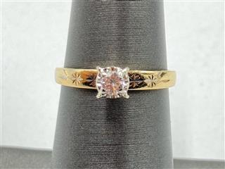 14K Yellow Gold & Diamond Solitaire Engagement Ring Approx.13 CT. 1.7g